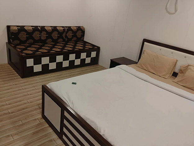 venkatessh-puram-lake-resort-room10.jpg